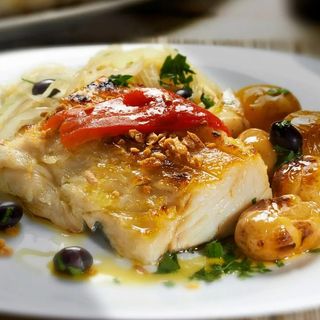 Bacalhau Grelhada + Cola Lata 33cl 
