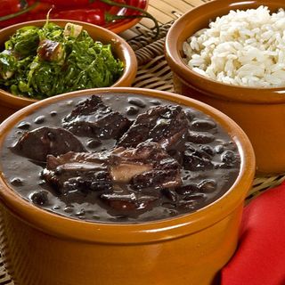 Domingo Feijoada à Brasileira