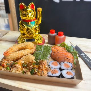 20 Peças Salmão e Camarão