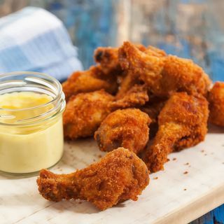 Coxinha e asinha de frango + Molho especial