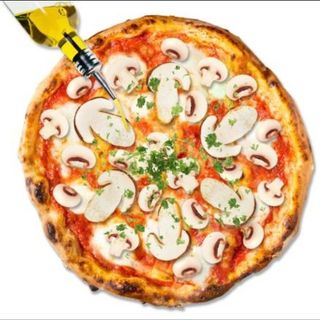 Fungi pizza( mozarella+ Tomate + Cogumelos + Cebola)