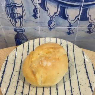 Pão Bijou com Manteiga