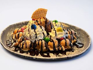 Waffle Bubble com Gelado + 2 Toppings