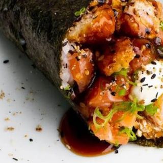 Salmon Brasado Temaki