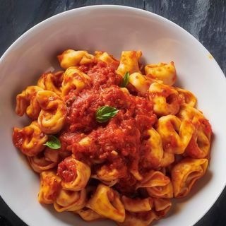  tortilleni Di tonnarelli massa alla pollo