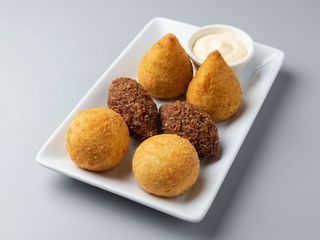 mix salgadinho com 4 unidades