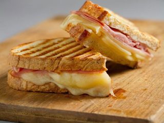 Tosta de Queijo e Fiambre