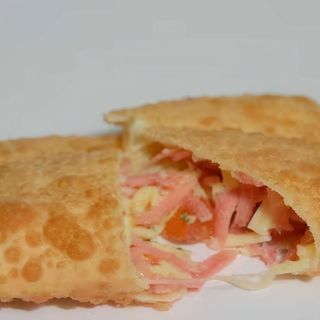 Pastel de Fiambre e Queijo