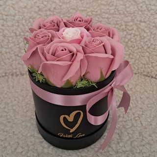 Caixa de Rosas de Sabão cor de rosa.