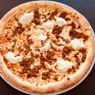 Bolognesa Pizza com Ricotta