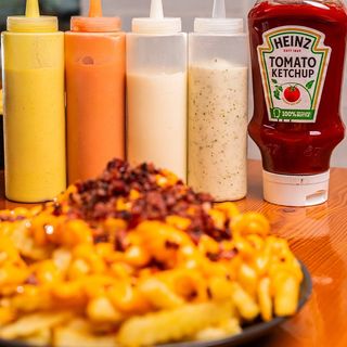 Uatata Suprema Cheddar and Bacon French Fries