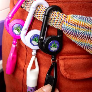 Lighter Leash Behaze