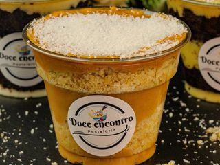 Bolo de Pote de Doce de Leite com Coco