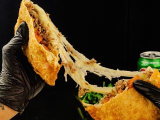 10- carne seca, tomate, queijo e cream cheese