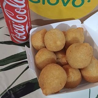 6 Coxinhas de Frango com Cheddar Média