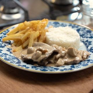 Bifinhos de Porco com Champignons