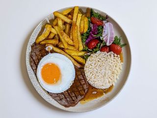 Bitoque de Vitela ou Frango ou Porco