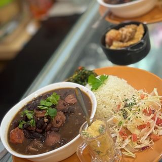 Feijoada Brasileira Sextas , sábados e Domingos