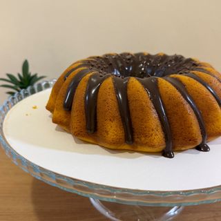 Bolo de cenoura com chocolate
