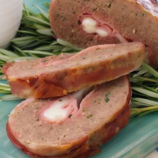 Rolo de carne recheado queijo fiambre 