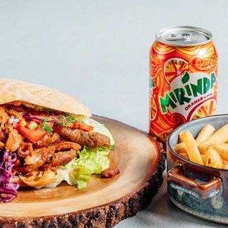 Menu Pita kebab frango