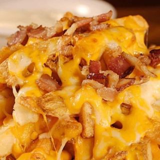 Batata frita com queijo 