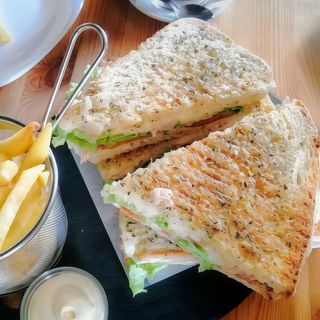 Tosta Bacon com Cheddar e Cebola (1 pessoa)