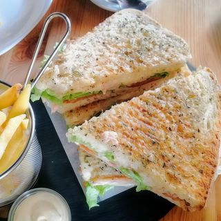 Tosta Camarão e Delicias do Mar ( 1 pessoa)