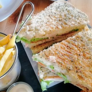 Tosta Frango 1/2 ( 1 pessoa)