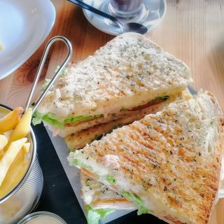 Tosta Atum 1/2 ( 1 pessoa )