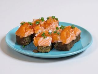 S5 MAKI SALMAO FRITO COM SALMAO 