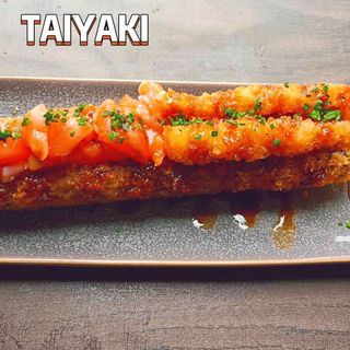 56 CACHORRO SALMAOE GAMBAS PANADO