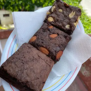 Promoção brownie pague 2 leve 3