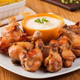 Menu Asas De Frango Em Prato