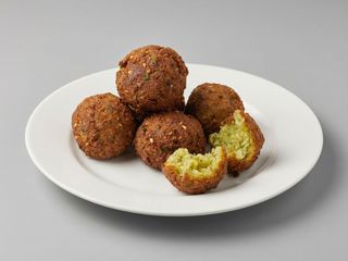 Falafel em Prato 6 Unidades