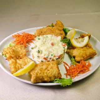 Filetes de Pescada com Salada Russa
