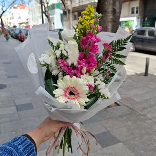 Ela Merece Flores - Dia das Mulheres