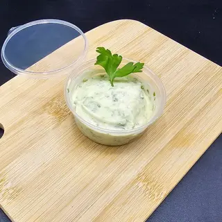 Maionese Caseira Alho e Salsa 