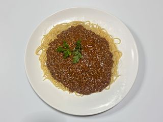 1/2 Spaghetti Bolognese