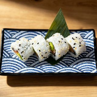 Uramaki Salmao Abacate