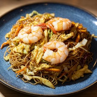 Massa Arroz Frita com Camarao
