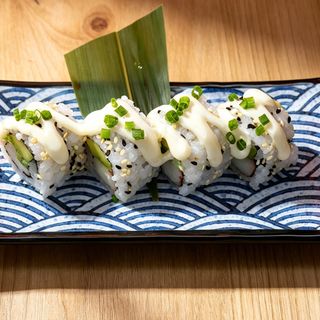 Uramaki Camarao c/Spicy Mayo