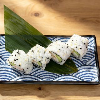 Uramaki Camarao Abacate