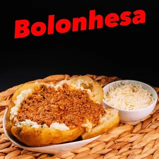 Batata recheada bolonhesa
