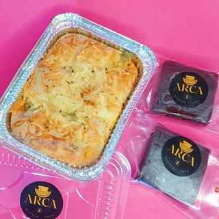 Torta de frango ( 300g) + 2 brownie simples