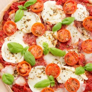 Pizza Caprese