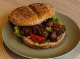 "Rojões" No Pão Com Ovo