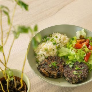 Hambúrguer No Prato