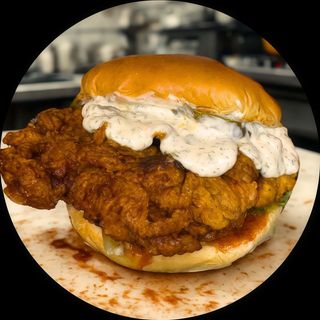 Burger frango Nashville + Batata