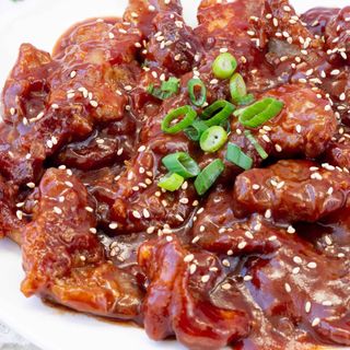 Pork chops with chips 